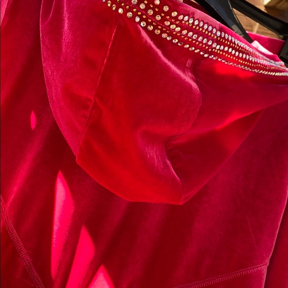 Beautiful pink velour track suit - Picture 12 of 16